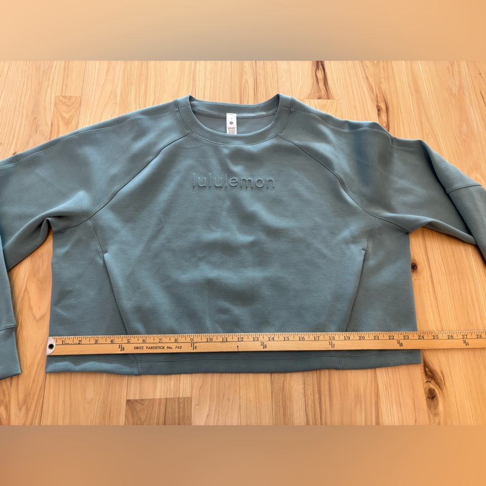 Lululemon Women’s Smooth Spacer Cropped Pullover Sz 14 Sage Green - Picture 13 of 13